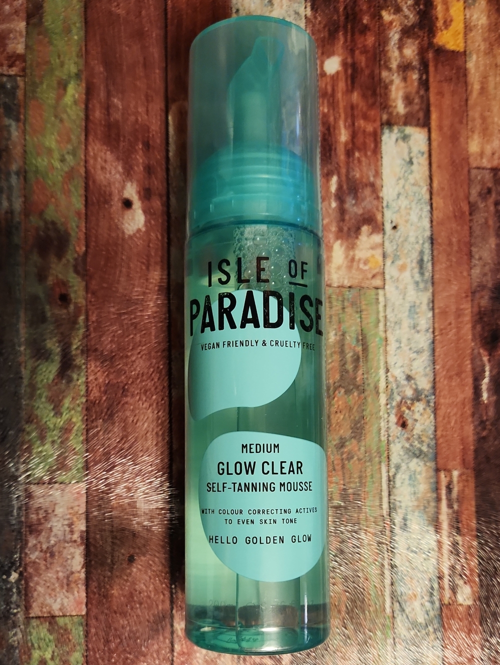 New And Sealed Isle of Paradise Medium Glow Clear Self-Tanning Mousse